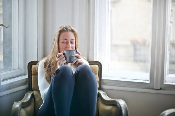 Vrouw ontspanning botanische extracten